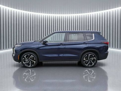 Used 2023 Mitsubishi Outlander SE FWD image 7