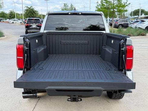 Used 2025 Toyota Tacoma TRD Sport image 28