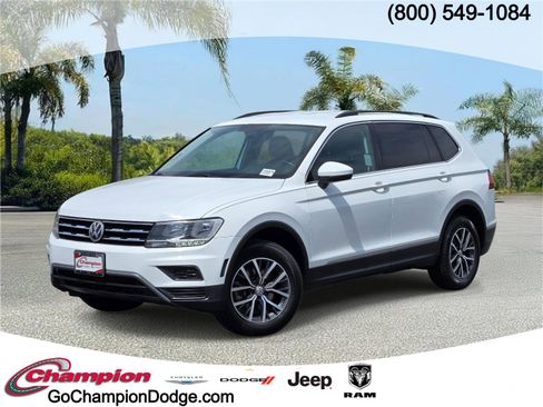 Used 2018 Volkswagen Tiguan SE image 1