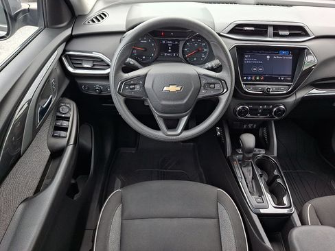 Used 2023 Chevrolet TrailBlazer LT w/ Convenience Package AWD/4WD image 11