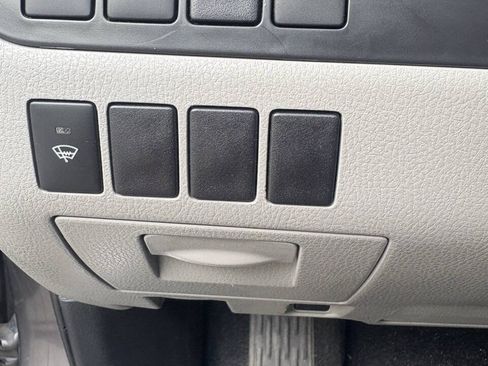 Used 2019 Toyota Highlander XLE FWD image 28