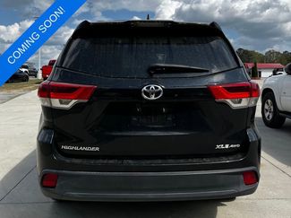 Used 2019 Toyota Highlander XLE video 2