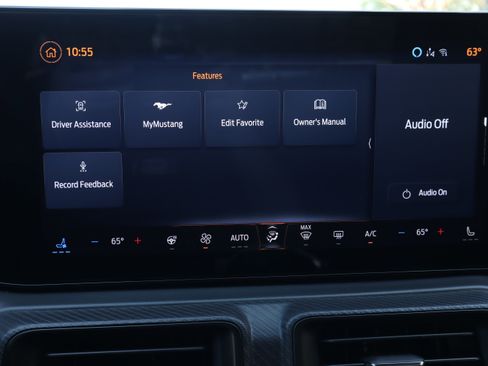 Used 2025 Ford Mustang Dark Horse image 12