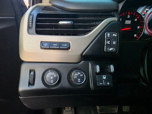 Used 2015 GMC Yukon XL Denali w/ Premium Package AWD/4WD image 14