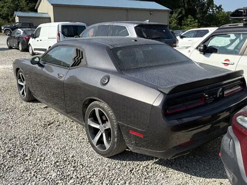 Used 2015 Dodge Challenger R/T RWD image 2