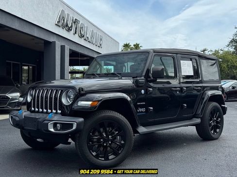 Used 2023 Jeep Wrangler Unlimited Sahara AWD/4WD image 1