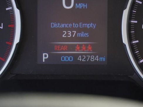 Used 2022 Toyota RAV4 XLE w/ Convenience Package FWD image 35