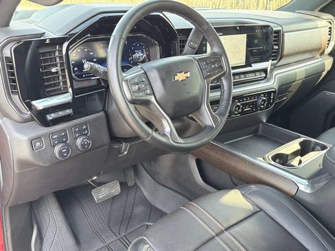 Used 2025 Chevrolet Silverado 2500 High Country w/ High Country Premium Package AWD/4WD image 14