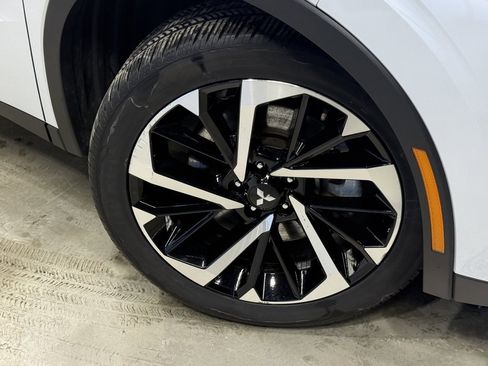 Used 2024 Mitsubishi Outlander SE image 10