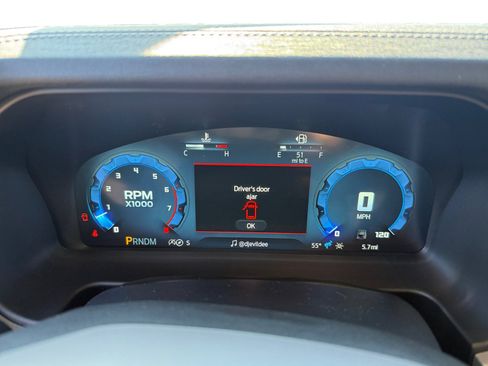 New 2025 Ford Bronco Outer Banks image 11