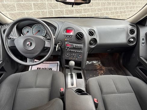 Used 2006 Pontiac Grand Prix w/ Security Package FWD image 9