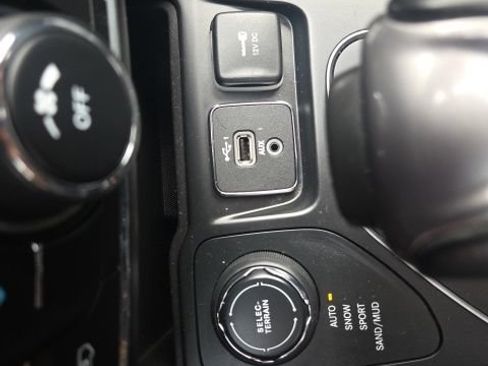 Used 2020 Jeep Cherokee Latitude Lux w/ Quick Order Package 26H Lux AWD/4WD image 30