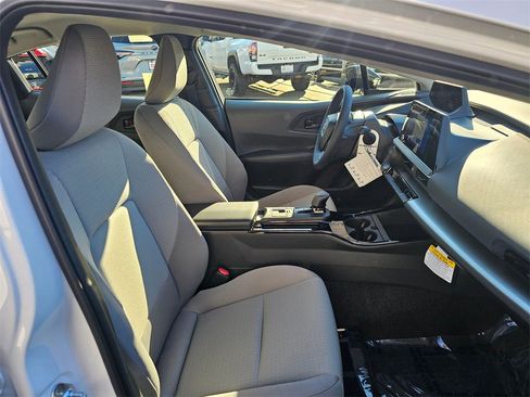New 2026 Toyota Prius LE image 9