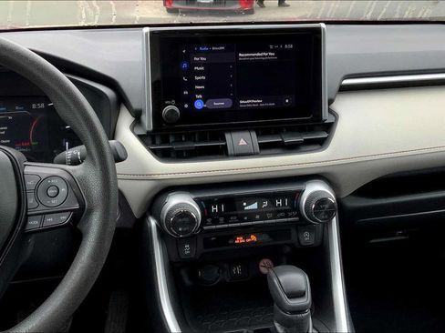Used 2023 Toyota RAV4 XLE w/ Convenience Package FWD image 7