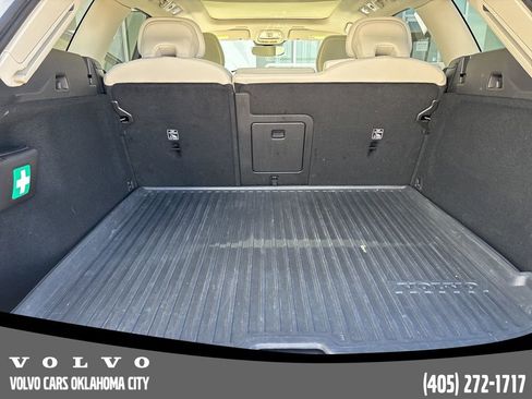 Used 2024 Volvo XC60 B5 Plus w/ Protection Package Premier image 15