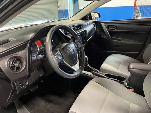 Used 2017 Toyota Corolla L w/ Carpet Mat Package (TMS) FWD image 23