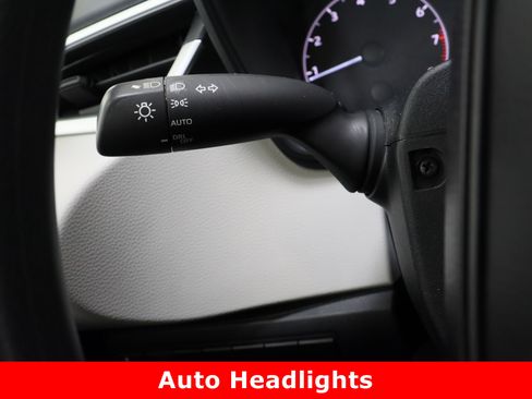 Used 2024 Toyota Corolla LE image 22