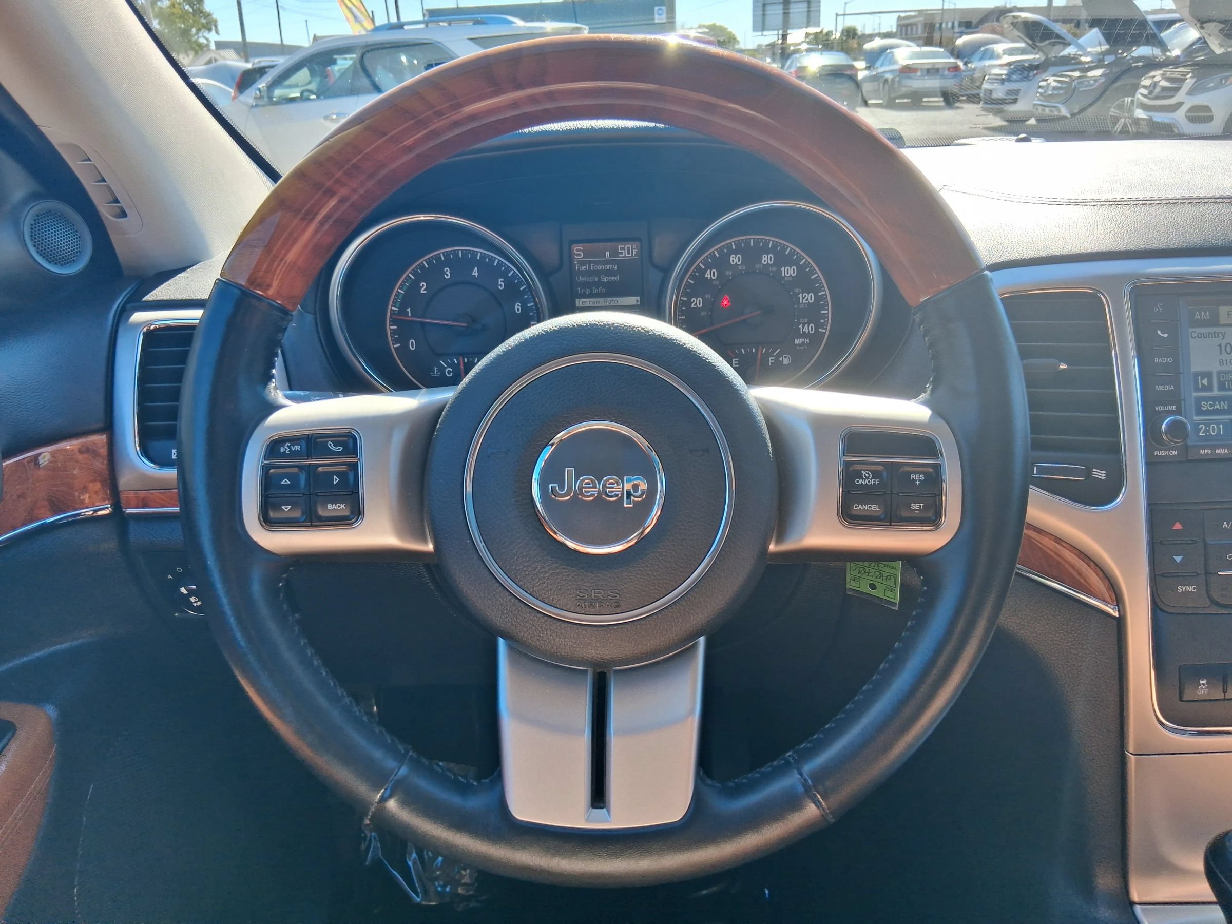 Used 2011 Jeep Grand Cherokee Overland AWD/4WD image 16