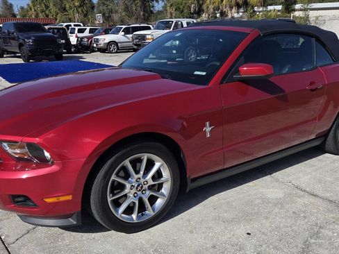 Used 2011 Ford Mustang Premium w/ Electronics Pkg image 8