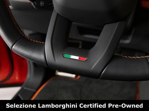 Used 2025 Lamborghini Urus SE image 19