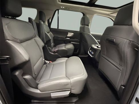 New 2026 Ford Expedition Max Active image 17