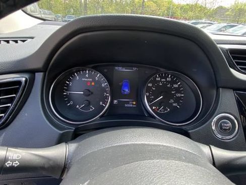 Used 2017 Nissan Rogue Sport SV w/ SV Premium Package AWD/4WD image 22