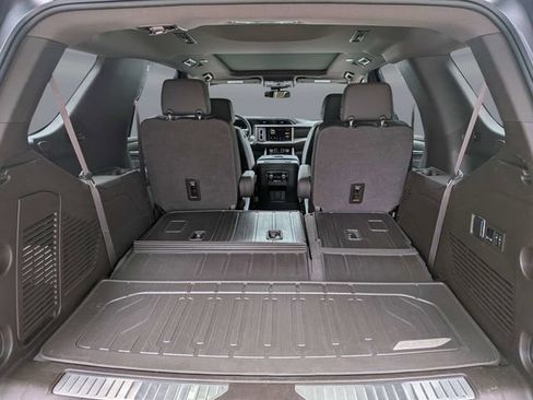 Used 2023 GMC Yukon Denali AWD/4WD image 12