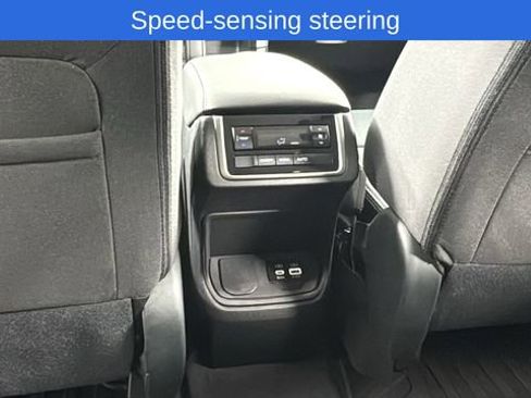 Used 2025 Subaru Ascent Premium image 41