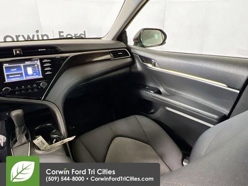 Used 2019 Toyota Camry LE FWD image 26