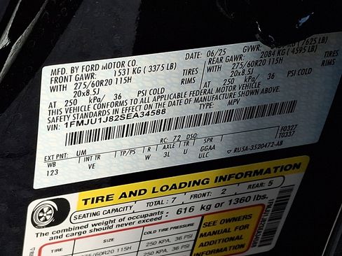 Certified 2025 Ford Expedition Active image 30