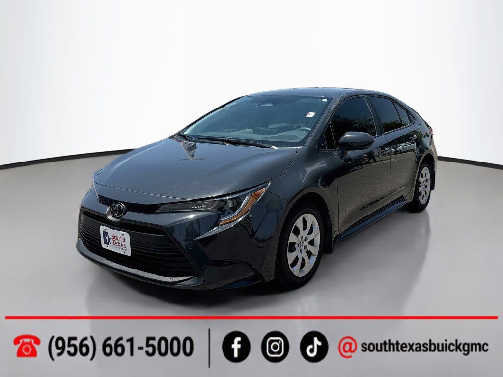 Used 2026 Toyota Corolla LE FWD image 3