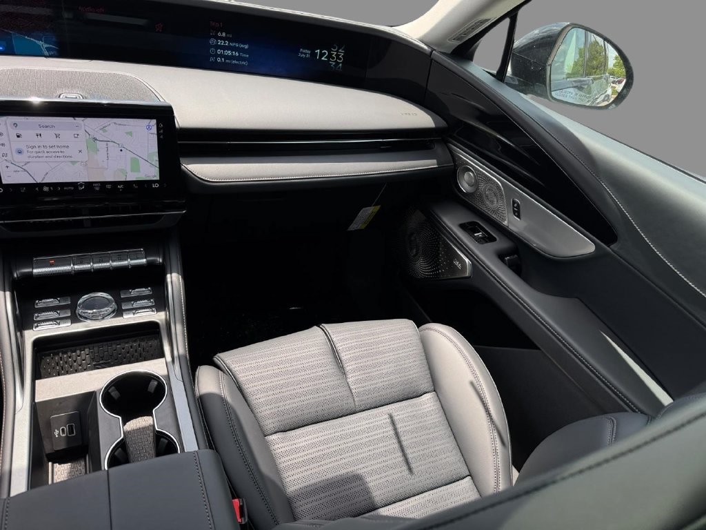New 2026 Lincoln Nautilus Reserve AWD/4WD image 12