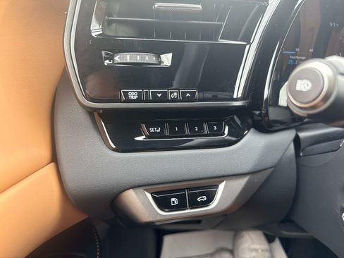 Used 2026 Lexus RX 350 Premium w/ Accessory Package (Z1) FWD image 25