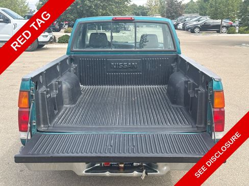 Used 1997 Nissan Pickup 2WD King Cab image 6