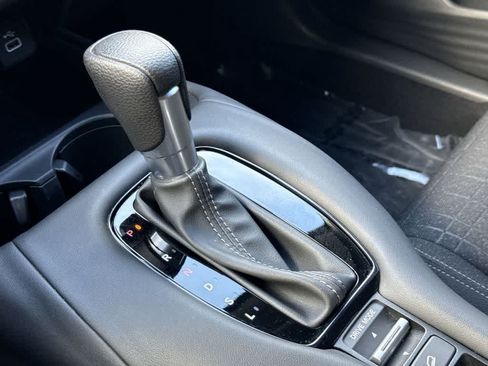 Used 2023 Honda HR-V LX image 26