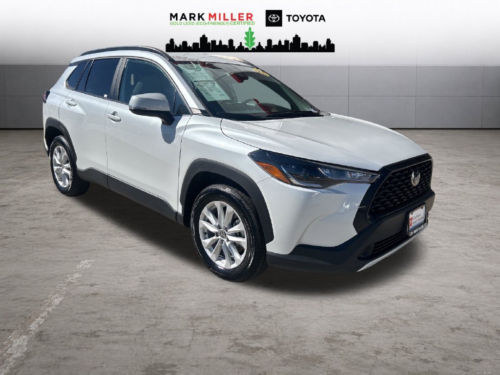 Certified 2022 Toyota Corolla Cross LE AWD/4WD image 8