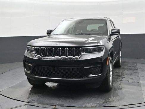 New 2025 Jeep Grand Cherokee Laredo X w/ Luxury Tech Group I image 8