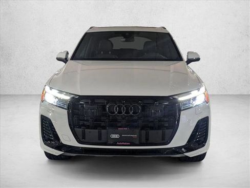 Certified 2025 Audi Q7 3.0T Premium Plus image 2