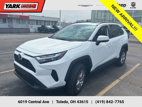 Used 2023 Toyota RAV4 XLE w/ Convenience Package image 1
