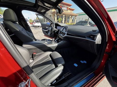 Used 2020 BMW 330i Sedan w/ Premium Package image 17