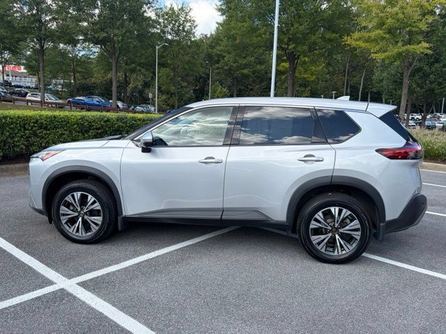 Used 2021 Nissan Rogue SV AWD/4WD image 2