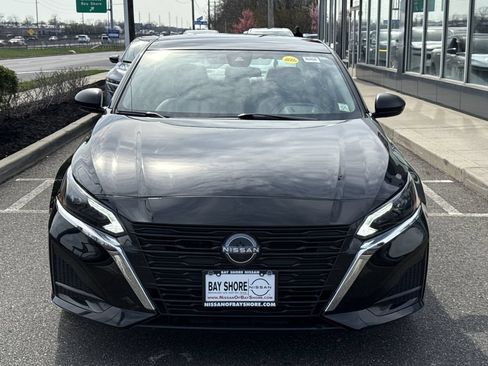Certified 2025 Nissan Altima 2.5 SV FWD image 3