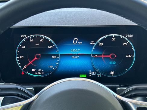 Certified 2023 Mercedes-Benz EQB 300 4MATIC image 24