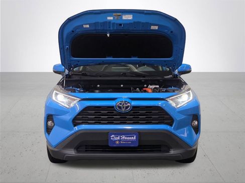Used 2019 Toyota RAV4 XLE w/ Convenience Package image 5