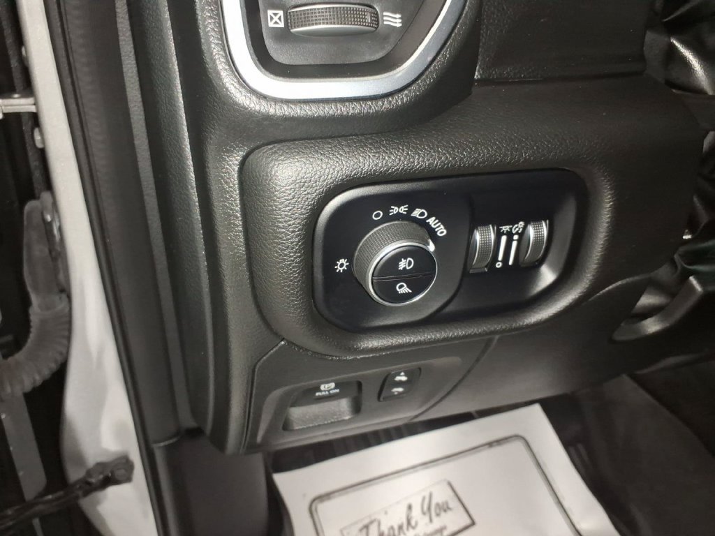 Used 2023 RAM 1500 Laramie AWD/4WD image 16