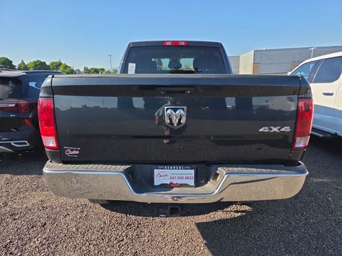 Used 2018 RAM 2500 Tradesman w/ Chrome Appearance Group AWD/4WD image 4