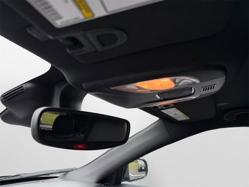 Used 2024 Jeep Compass Limited image 27