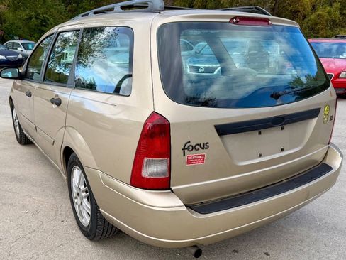 Used 2002 Ford Focus SE FWD image 3