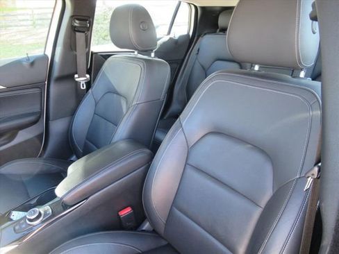 Used 2018 INFINITI QX30 Premium w/ Navigation Package image 17