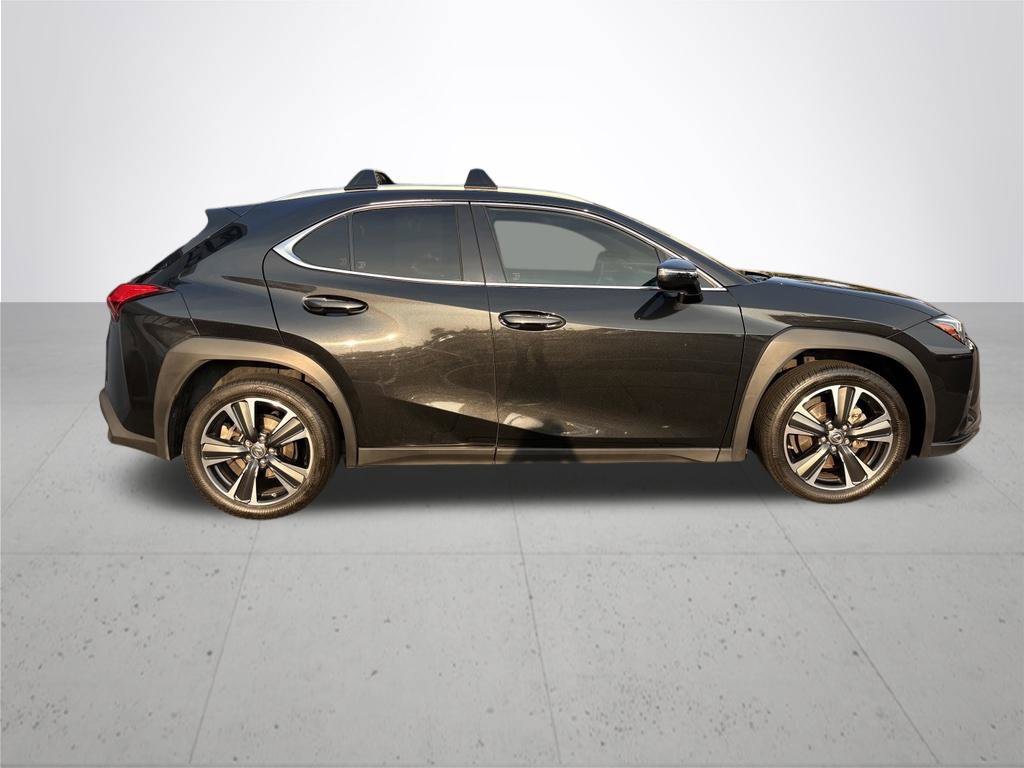 Used 2019 Lexus UX 200 w/ Accessory Package FWD image 5
